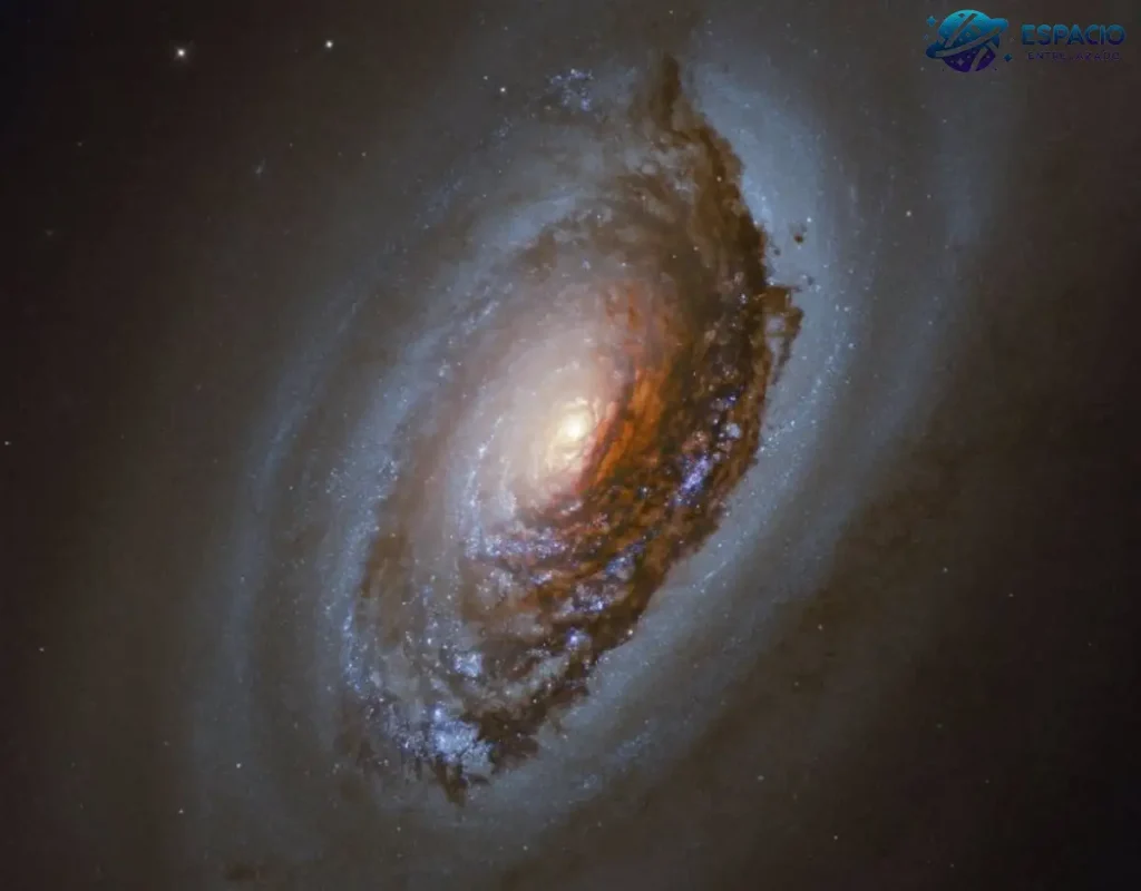 galaxia del ojo negro