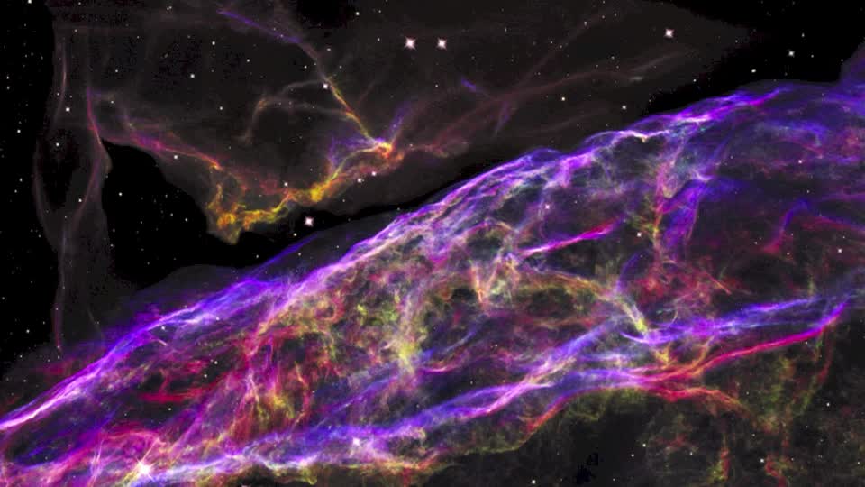 Nebulosa del Velo en la constelación de Cygnus, restos de una estrella que explotó hace 8.000 años