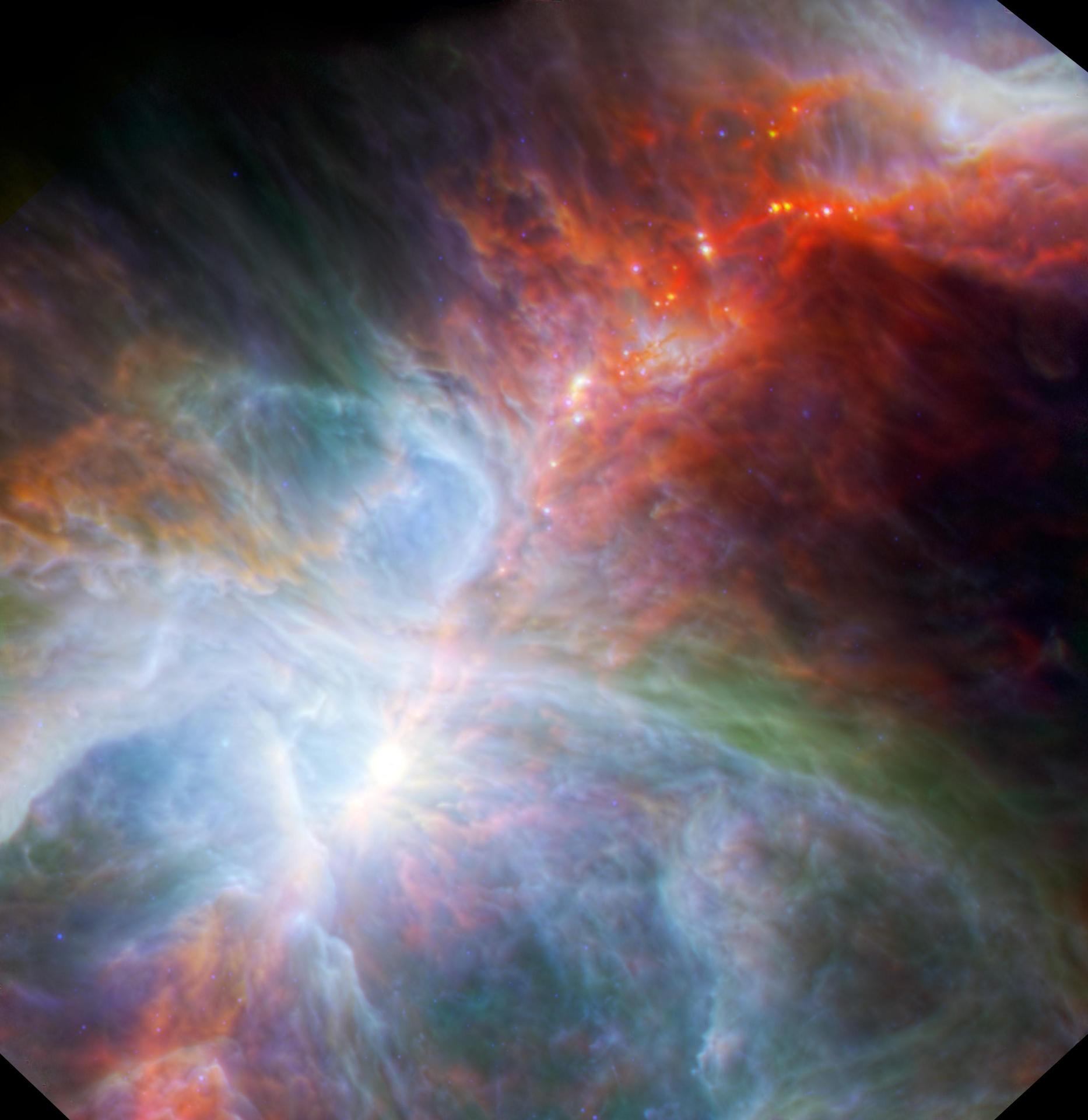 La nebulosa de Orión bajo las tres estrellas del Cinturón, en la constelación de Orión