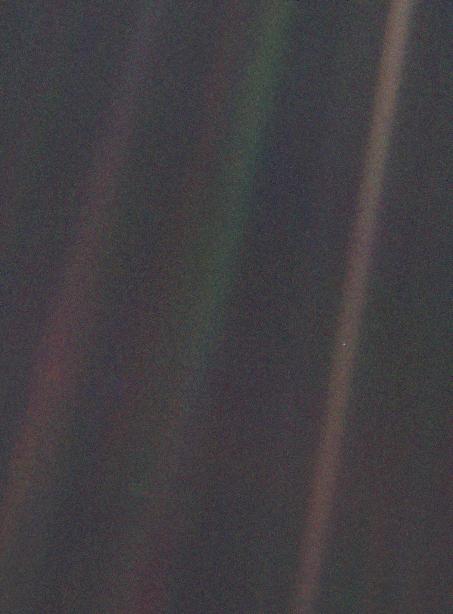 Punto Azul Palido: la Tierra vista por la Voyager 1 a mas de 6.000 millones de kilometros